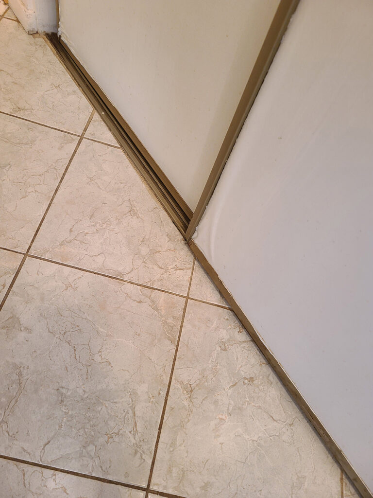 hall closet separating panel bottom1000x1333 768x1024
